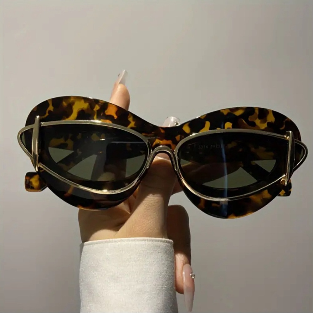 Tortise shell brown black cat eye style sunglasses new